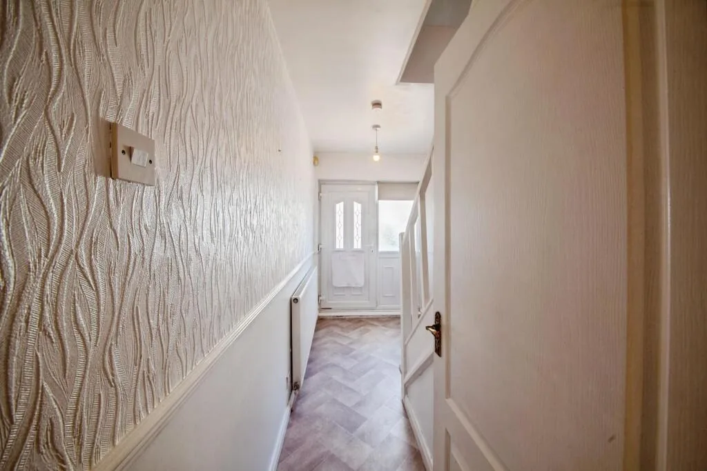 3 bedroom semi-detached house for rent