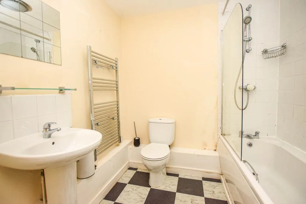 2 bedroom flat for rent