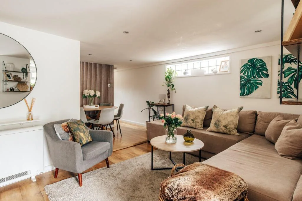 3 bedroom semi-detached house for rent