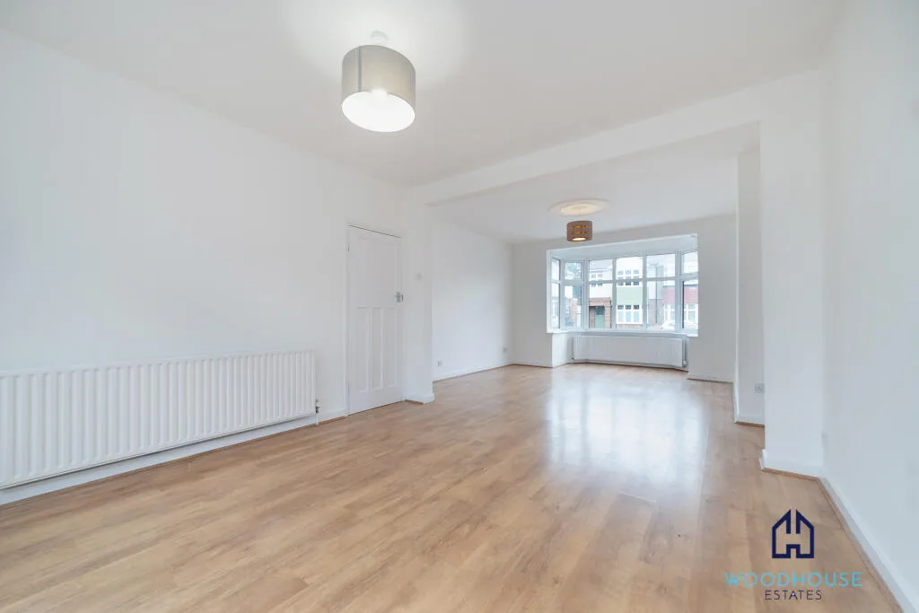 3 bedroom semi-detached house for rent