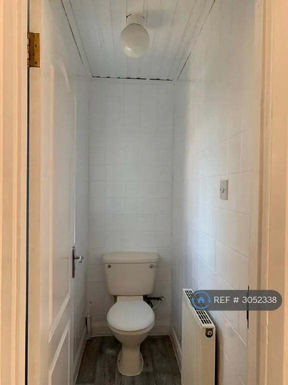 4 bedroom semi-detached house for rent