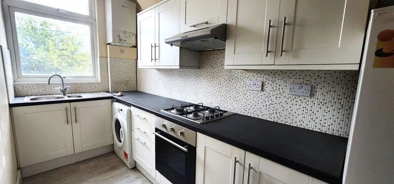 3 bedroom flat for rent