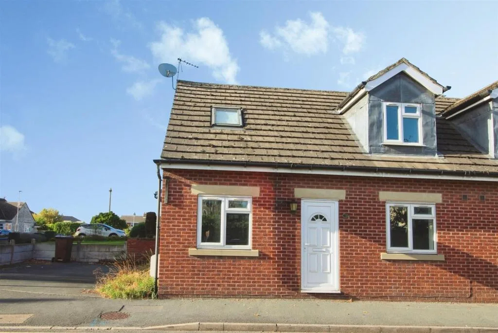 2 bedroom semi-detached bungalow for rent