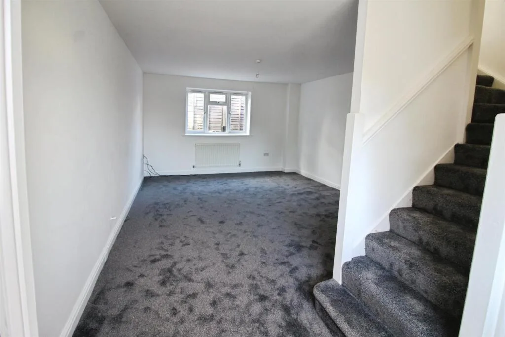 2 bedroom semi-detached bungalow for rent