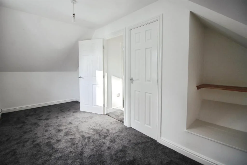 2 bedroom semi-detached bungalow for rent