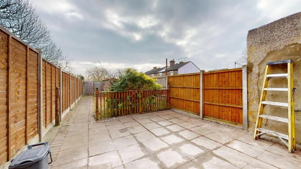 2 bedroom terraced house for rent