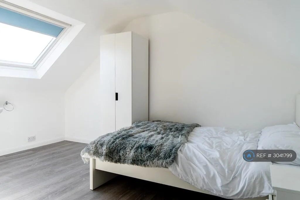 6 bedroom terraced house for rent