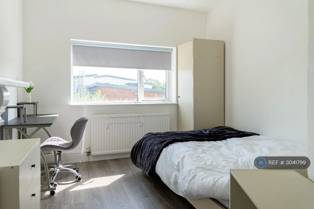 6 bedroom terraced house for rent