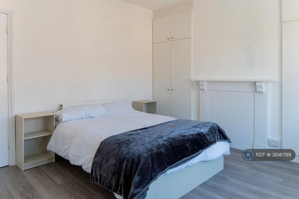 6 bedroom terraced house for rent