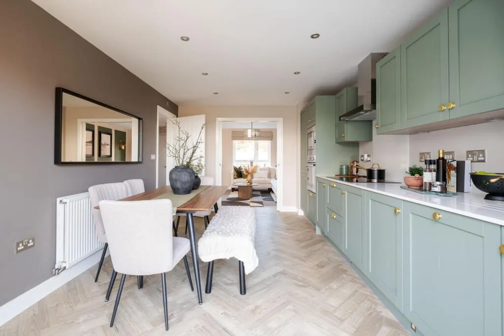 3 bedroom semi-detached house for rent