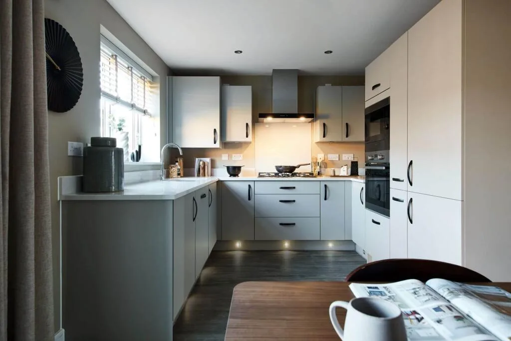 4 bedroom semi-detached house for rent