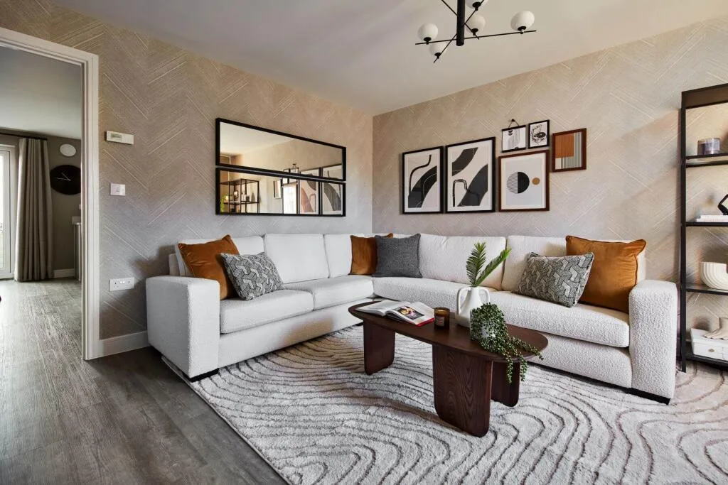4 bedroom semi-detached house for rent