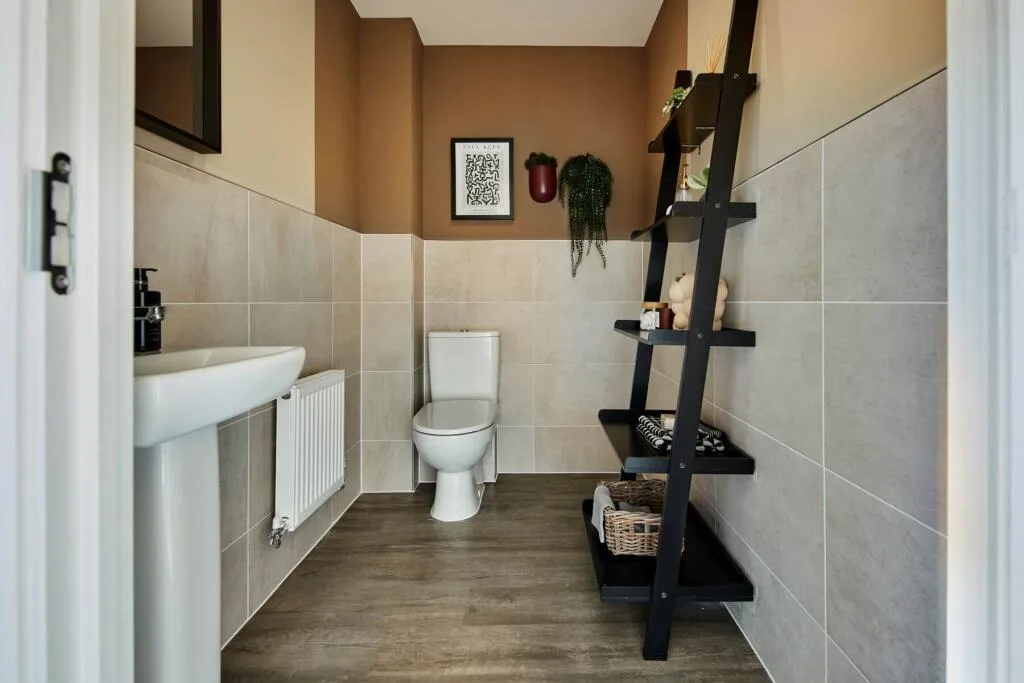4 bedroom semi-detached house for rent