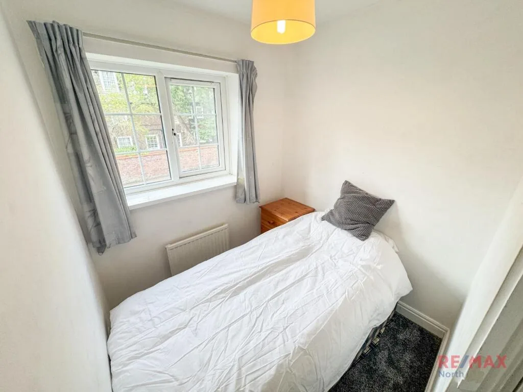 3 bedroom semi-detached house for rent