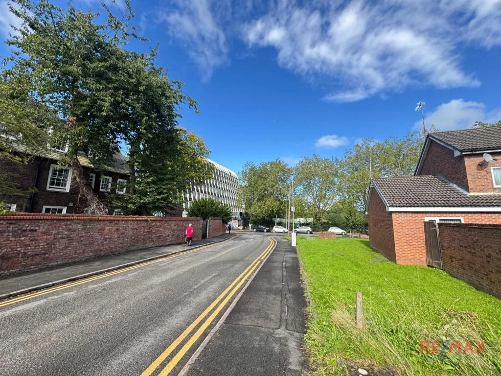 3 bedroom semi-detached house for rent