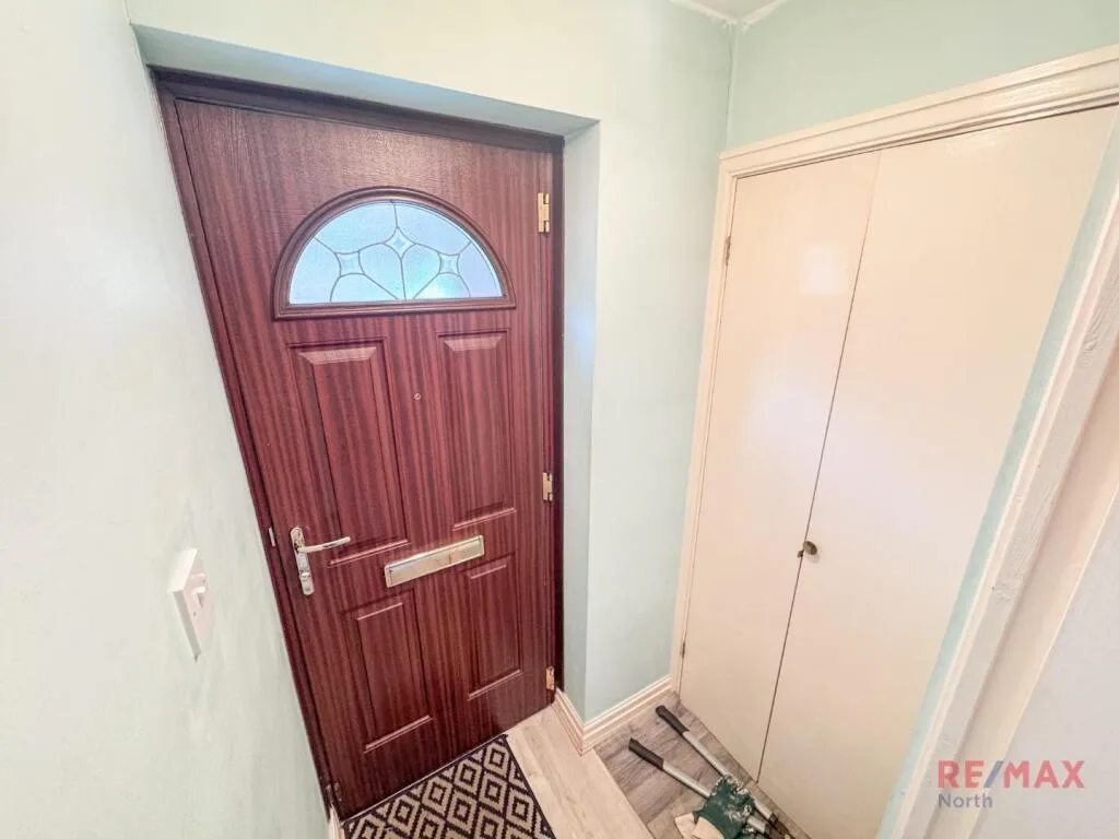 3 bedroom semi-detached house for rent