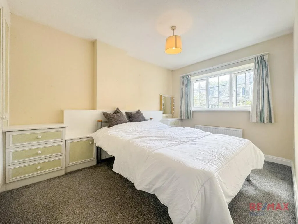 3 bedroom semi-detached house for rent