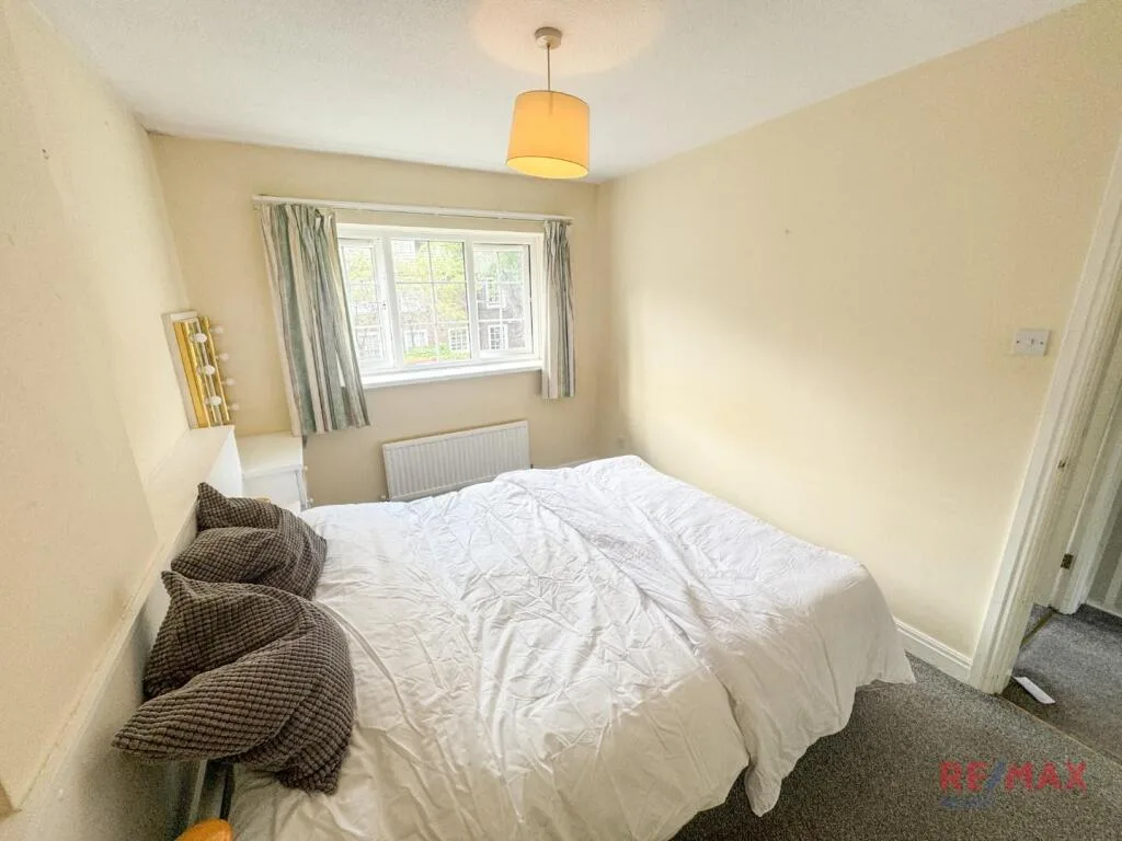 3 bedroom semi-detached house for rent