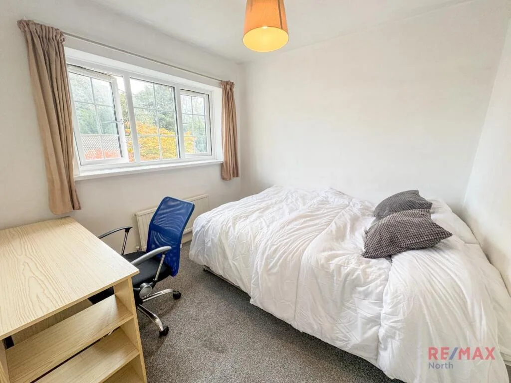 3 bedroom semi-detached house for rent