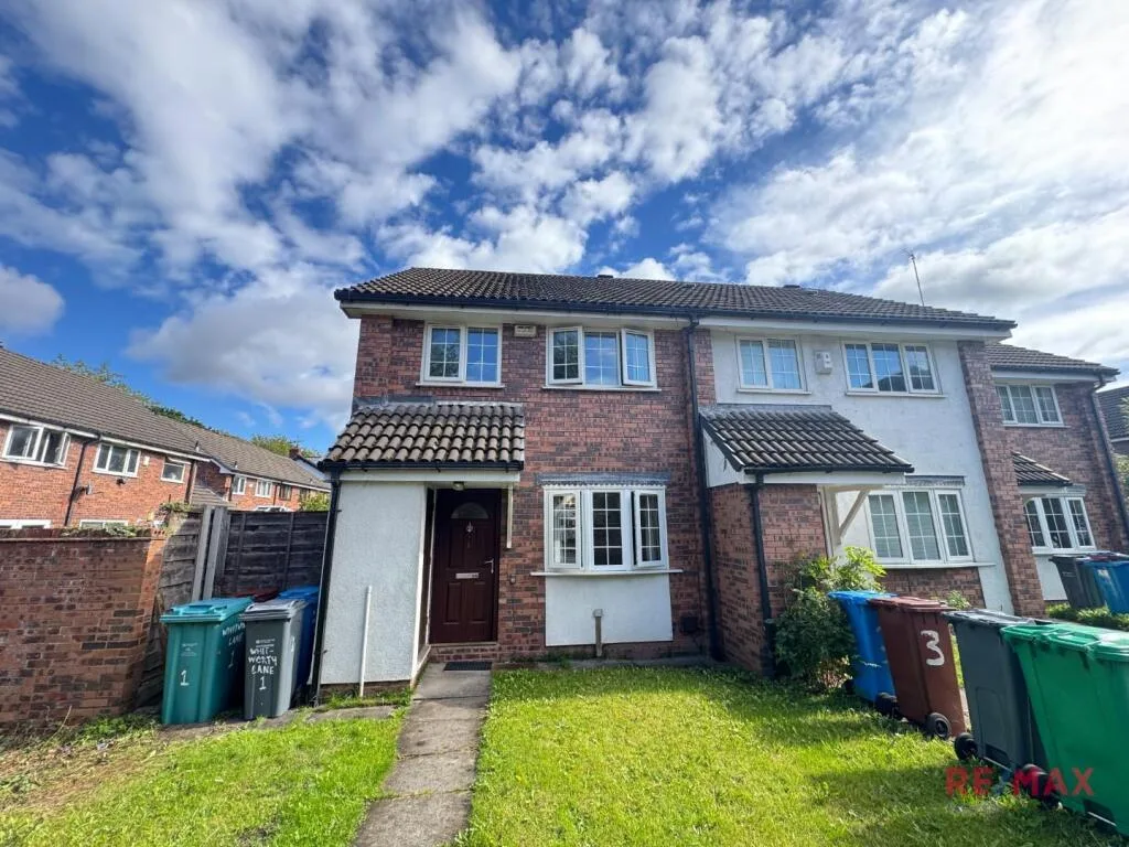 3 bedroom semi-detached house for rent