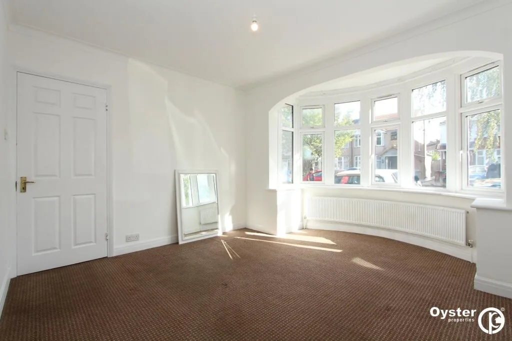 3 bedroom semi-detached house for rent