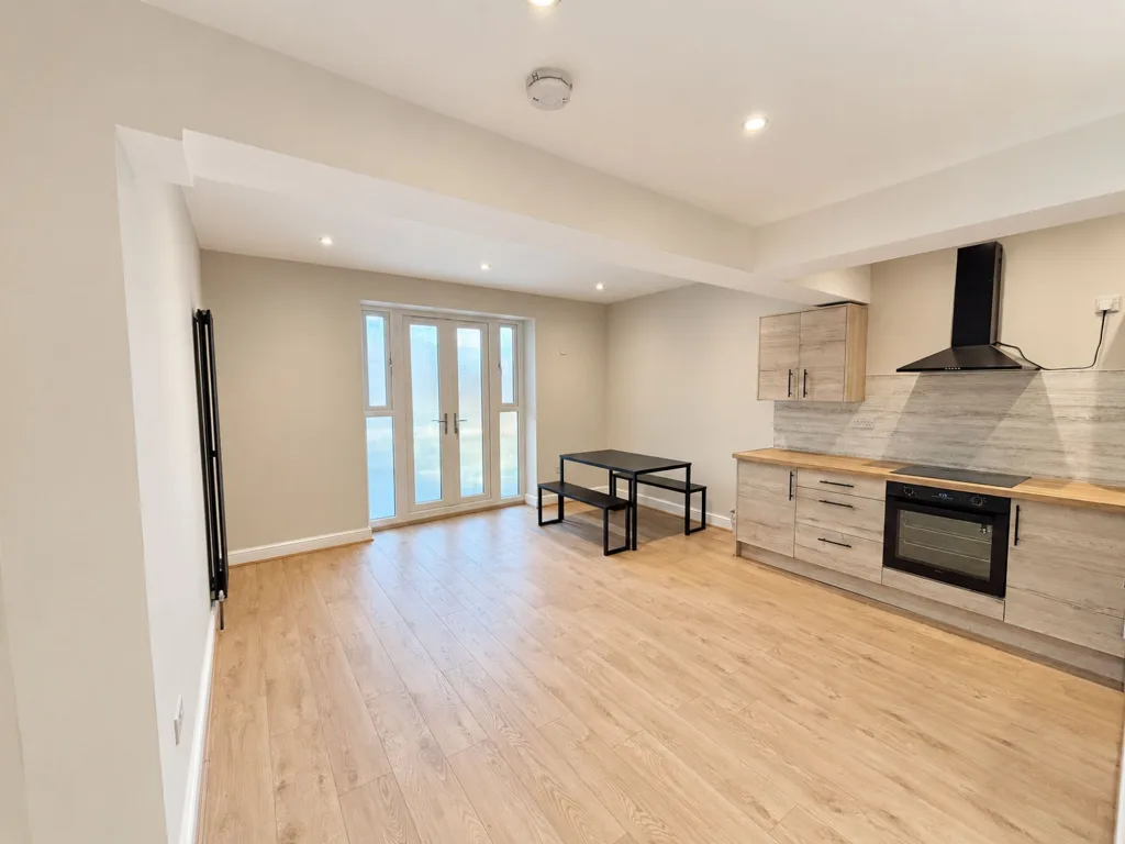 2 bedroom ground floor flat for rent