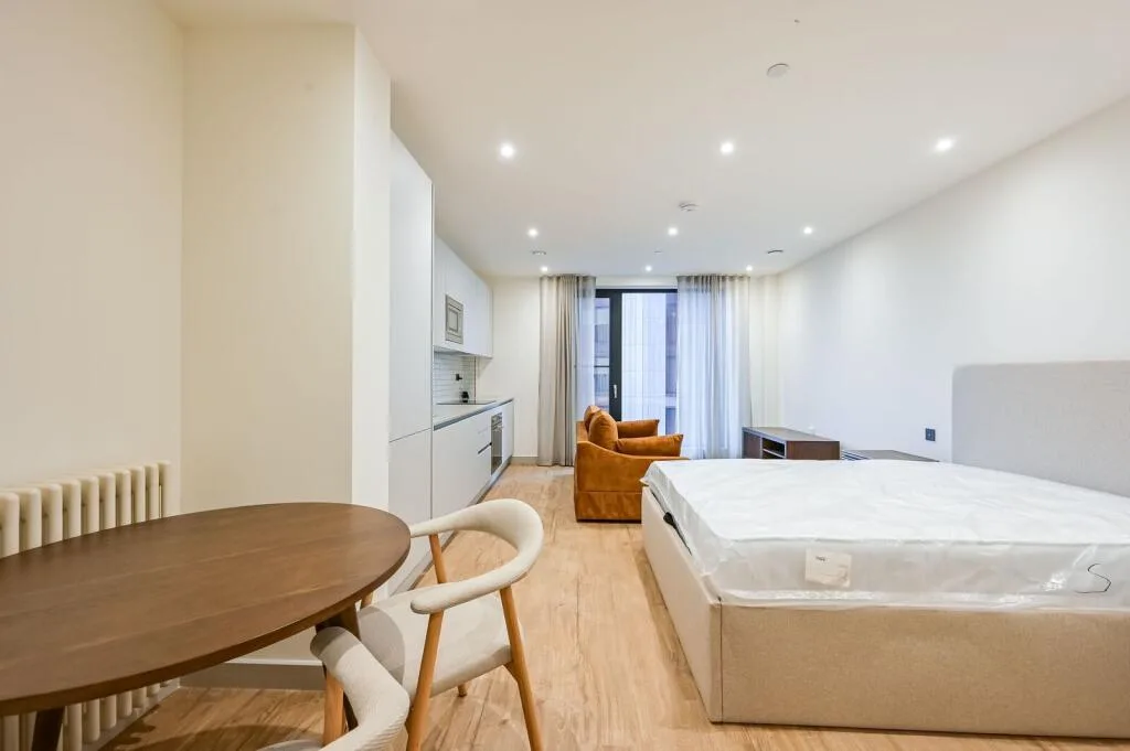 Studio flat for rent