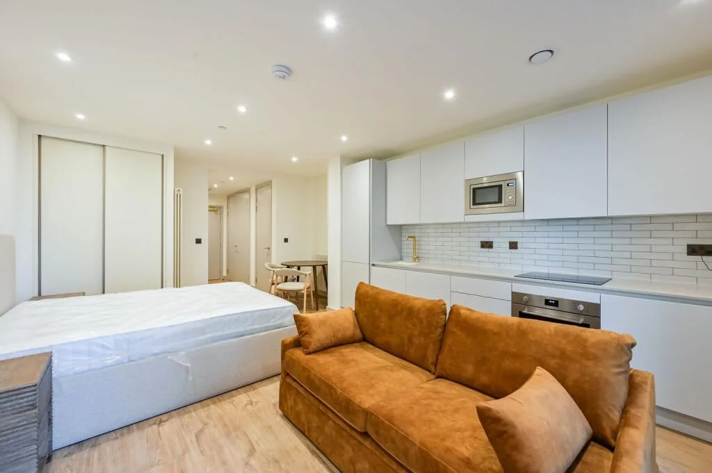 Studio flat for rent