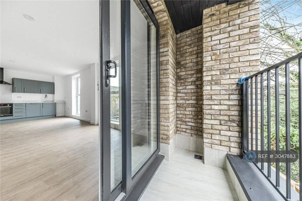 2 bedroom penthouse for rent