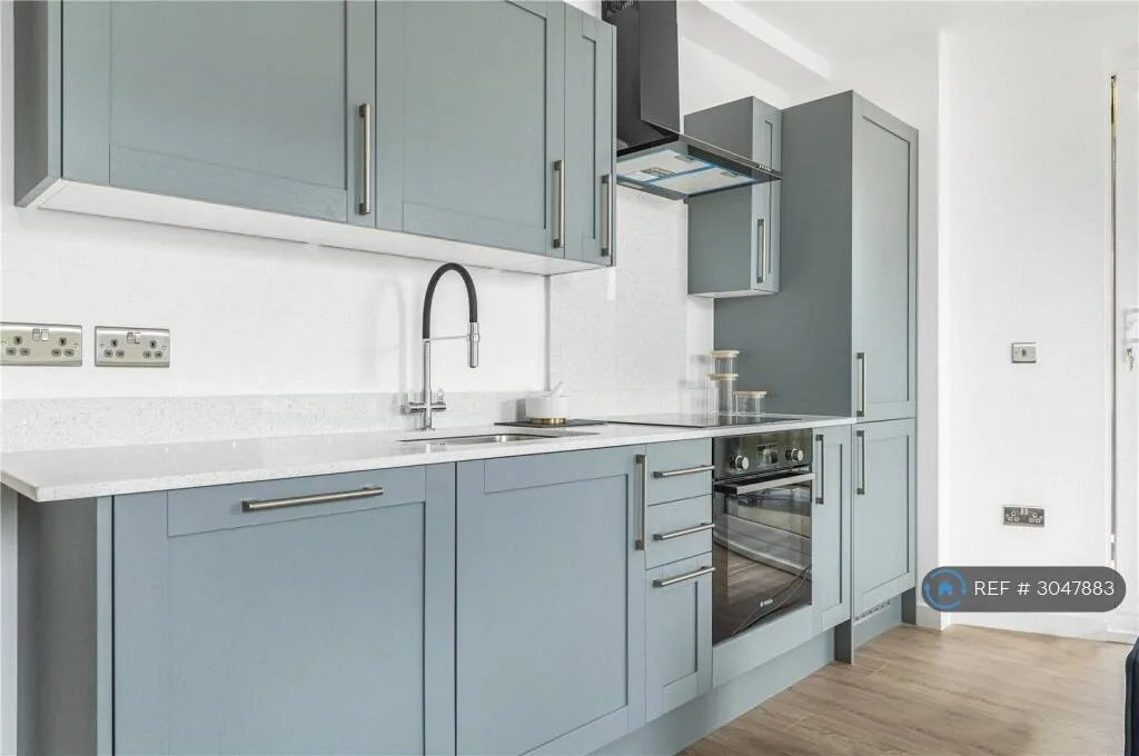 2 bedroom penthouse for rent