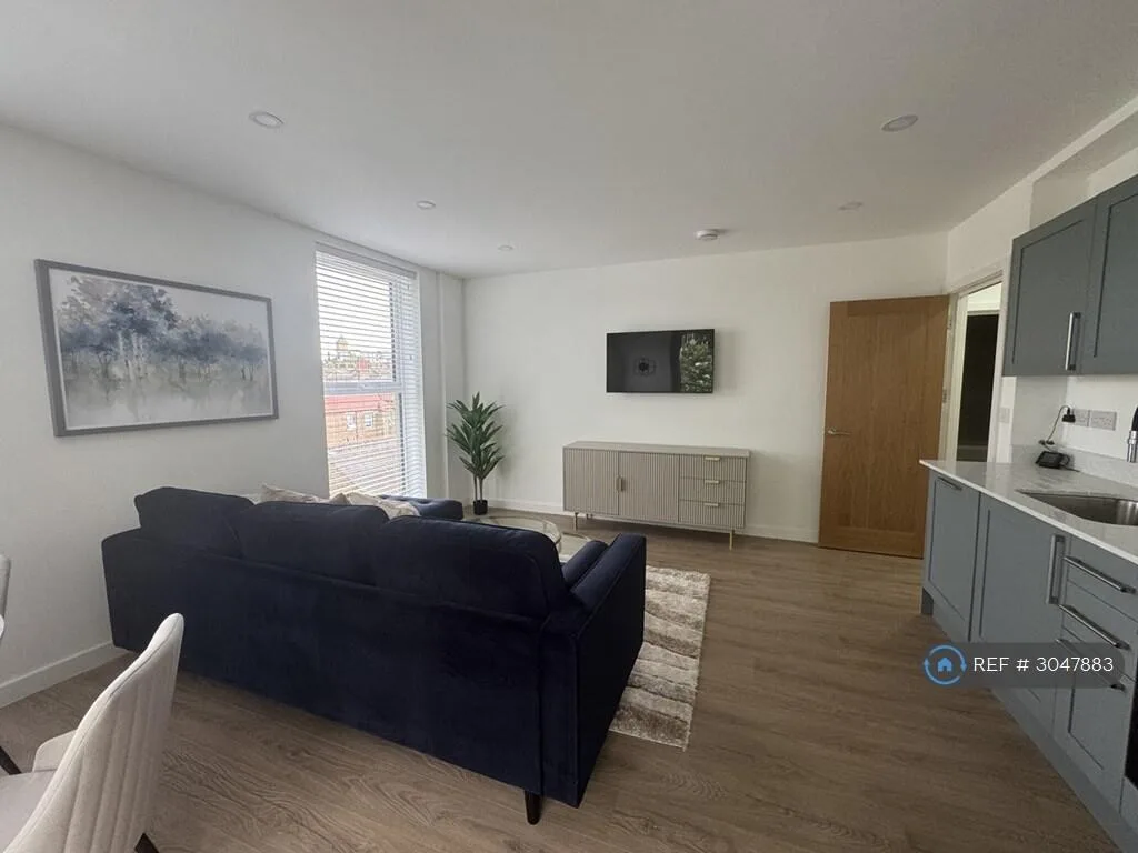 2 bedroom penthouse for rent