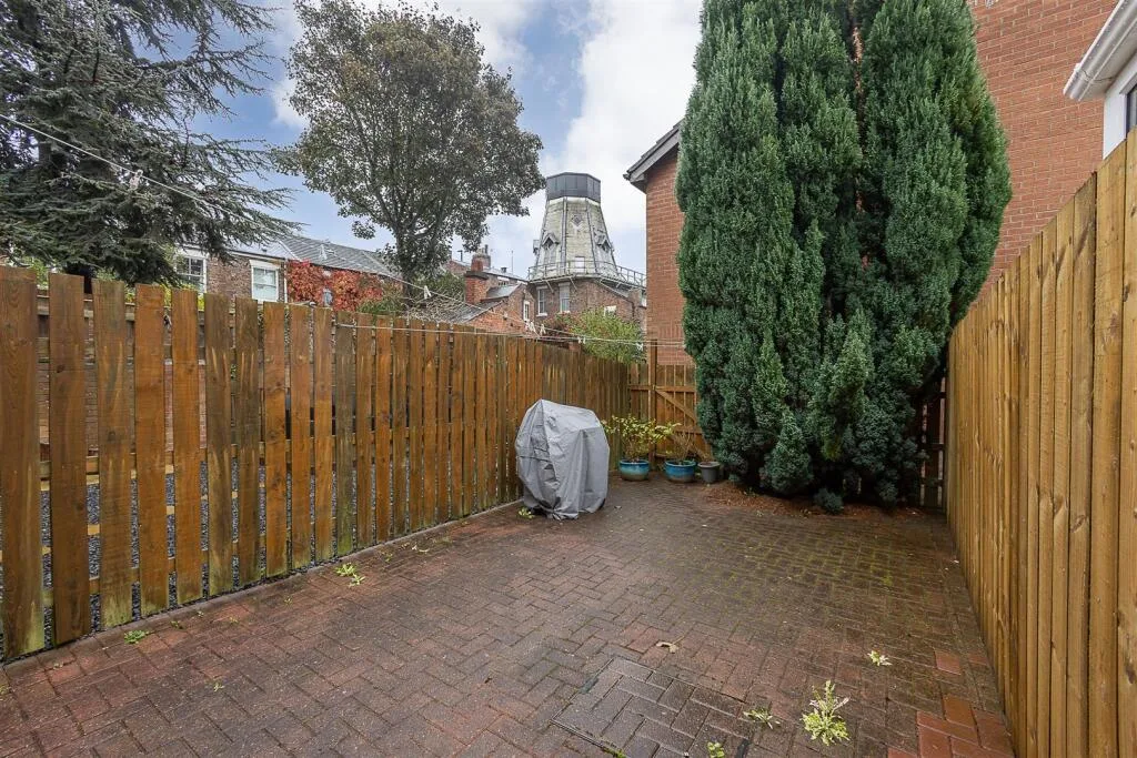 2 bedroom terraced house for rent