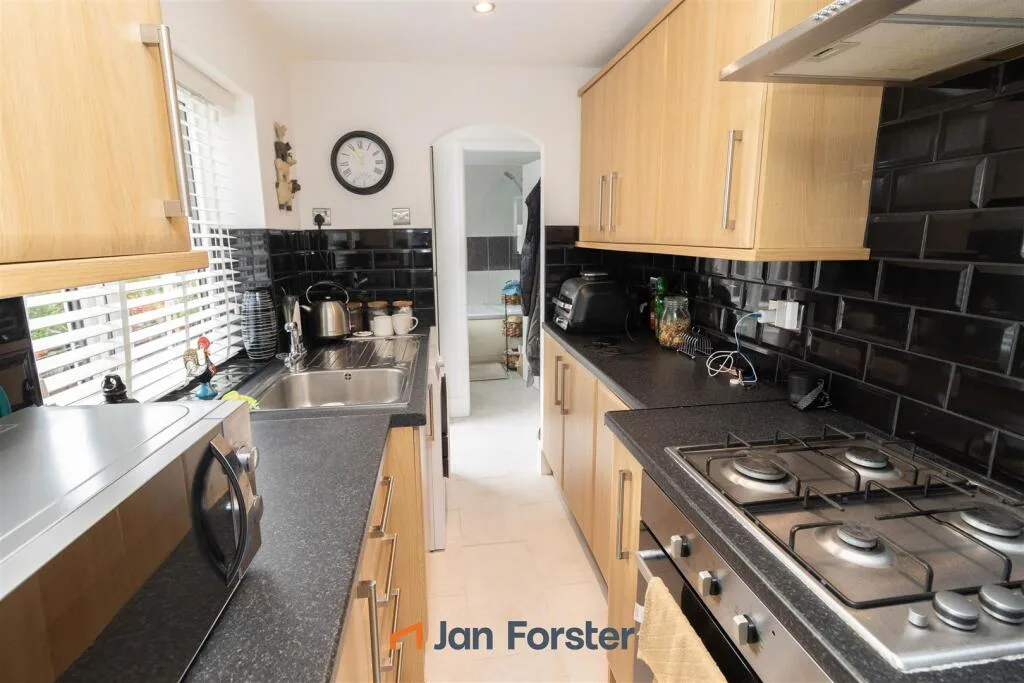 2 bedroom house for rent