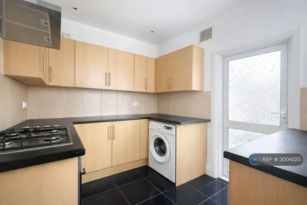4 bedroom terraced house for rent