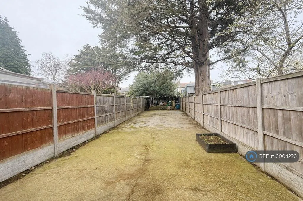 4 bedroom terraced house for rent