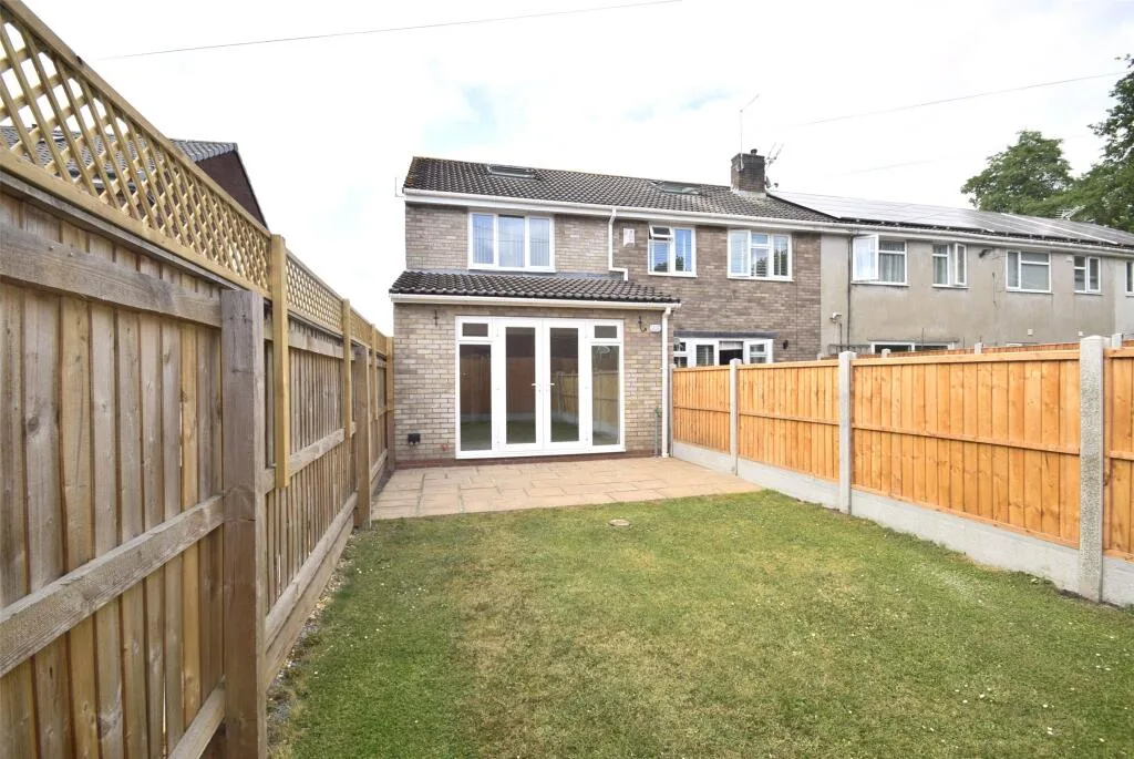 2 bedroom end of terrace house for rent