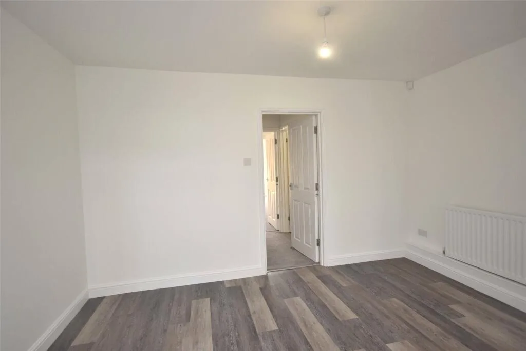 2 bedroom end of terrace house for rent