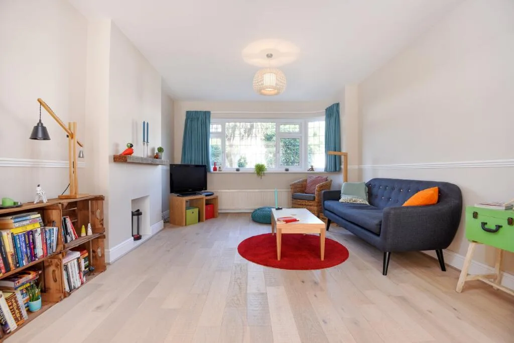 3 bedroom semi-detached house for rent