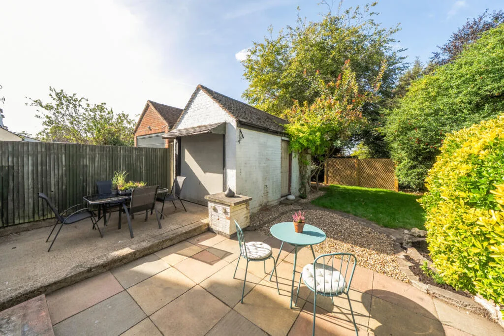 3 bedroom semi-detached house for rent