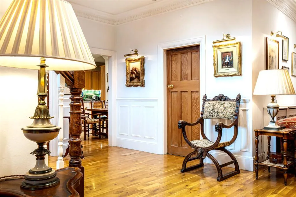 4 bedroom detached house for rent