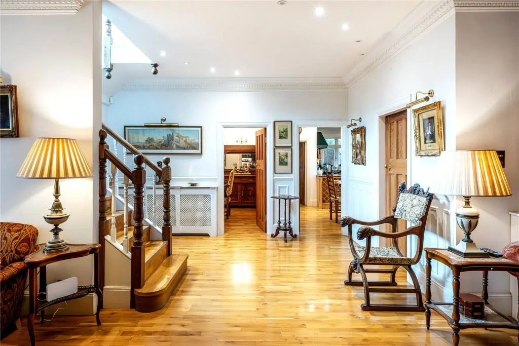 4 bedroom detached house for rent
