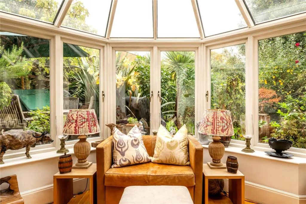 4 bedroom detached house for rent