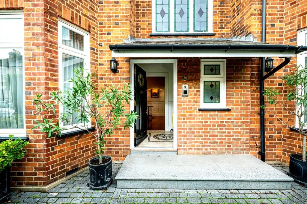 4 bedroom detached house for rent