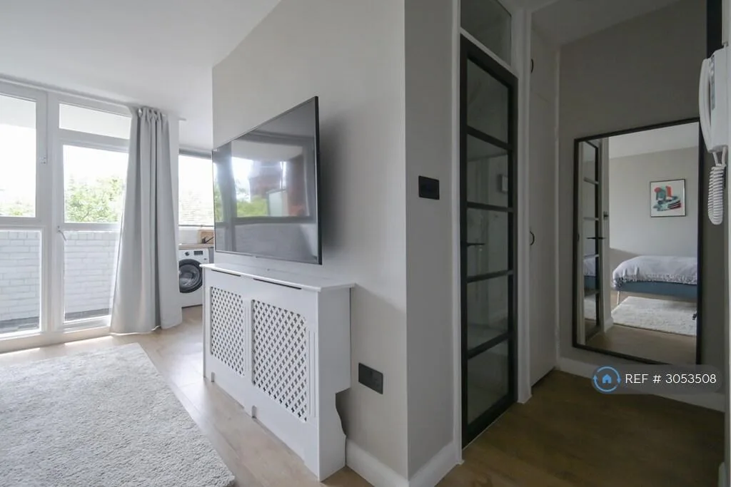Studio flat for rent