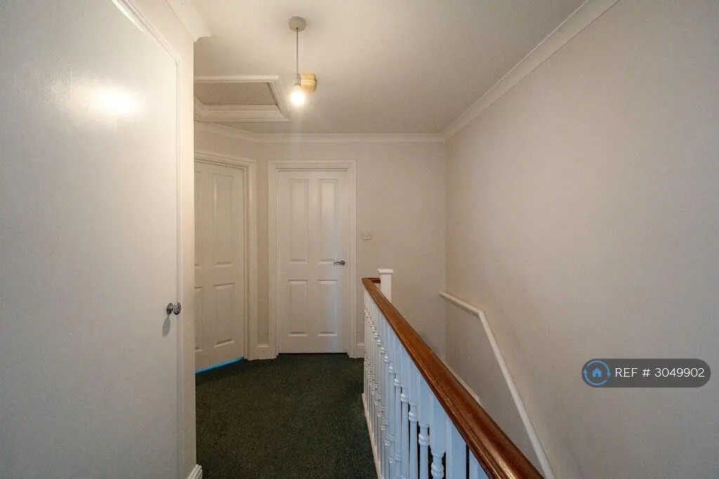 3 bedroom semi-detached house for rent