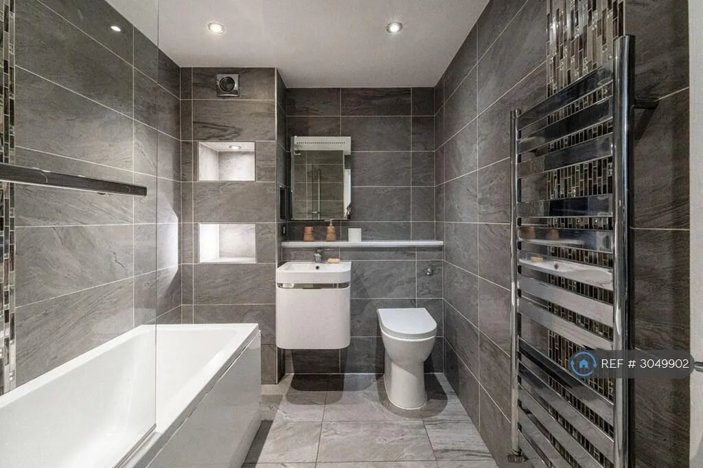 3 bedroom semi-detached house for rent