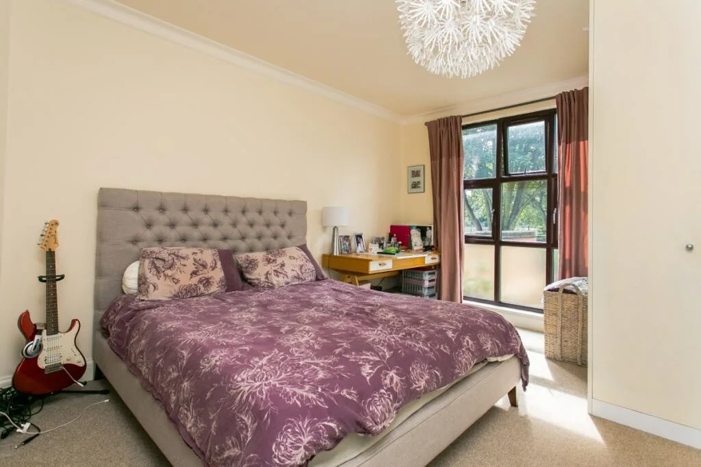 4 bedroom semi-detached house for rent