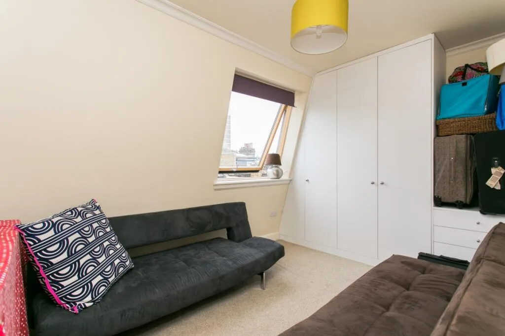 4 bedroom semi-detached house for rent
