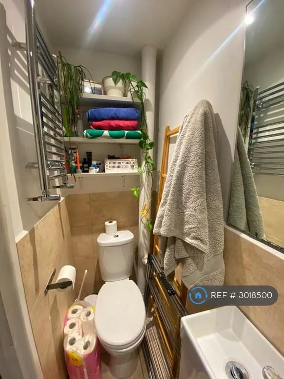 Studio flat for rent