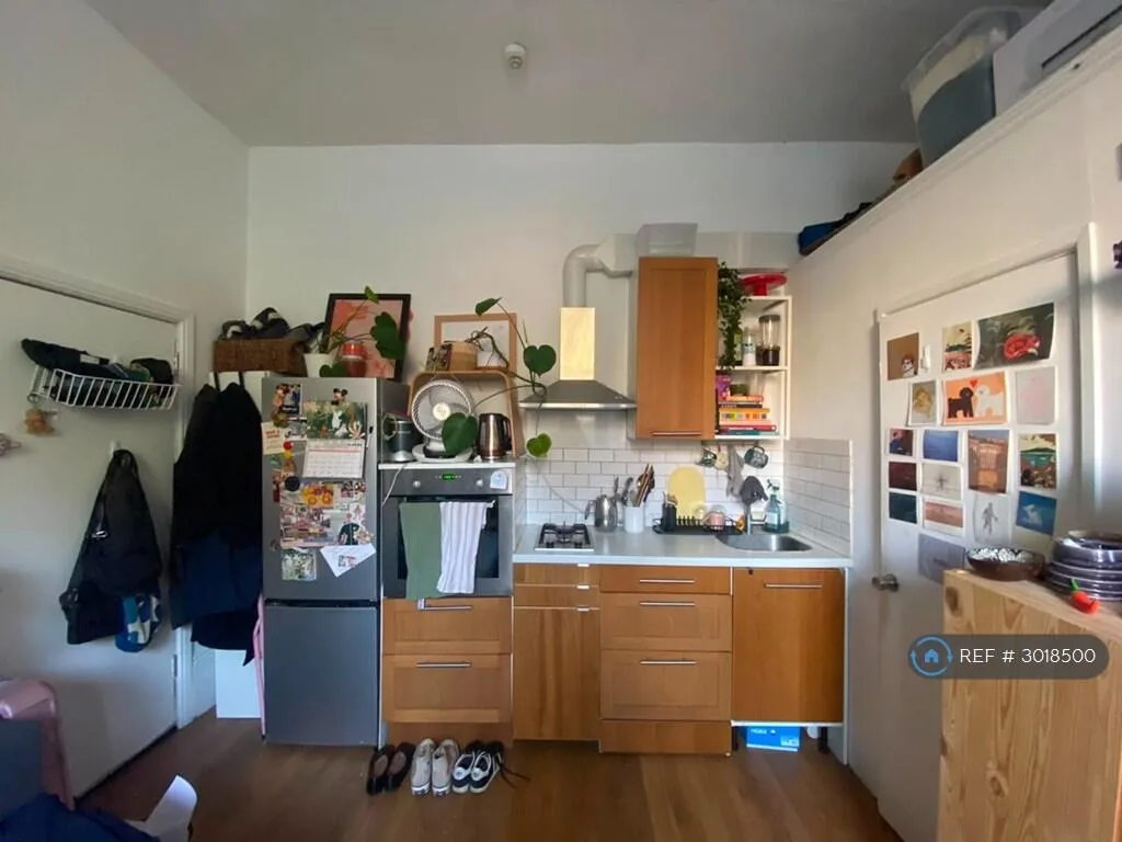 Studio flat for rent